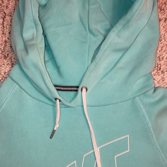 EUC
Sky Blue Nike Hooded Draw-String Sweatshirt with front pocket. - Picture 3 of 6